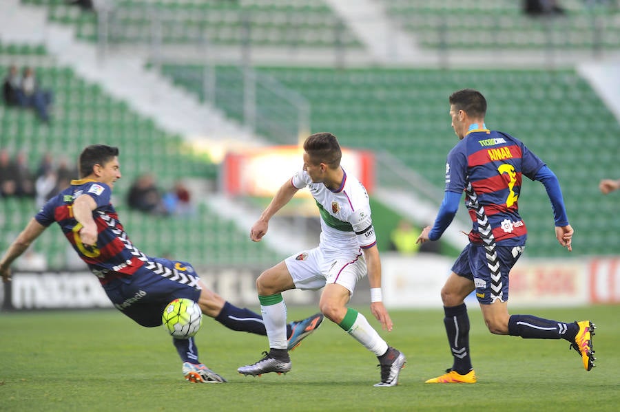 El Elche empata contra el Llagostera