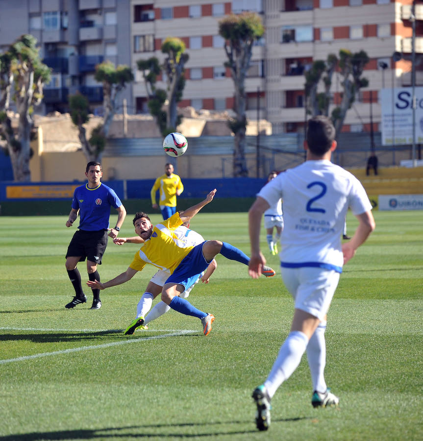 El Orihuela asalta al Torrevieja