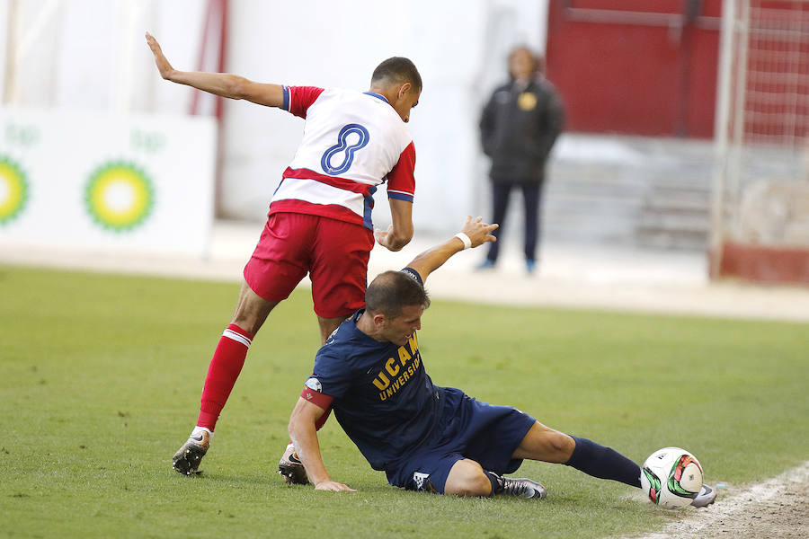 El UCAM duerme a un punto del líder (2-1)