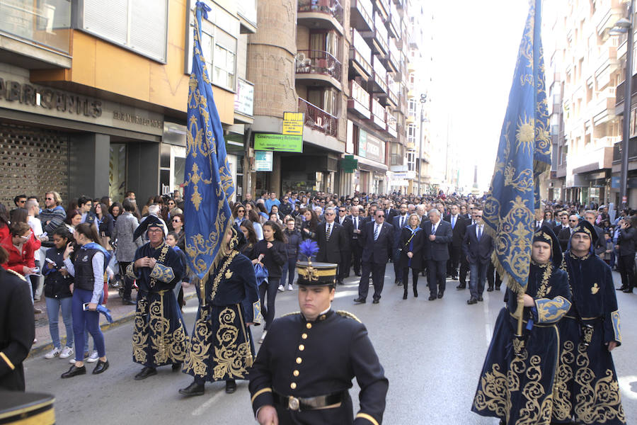 Una marea azul recorre el casco antiguo y el centro de Lorca