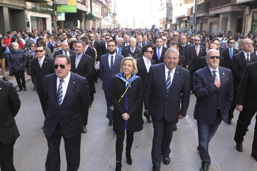 Una marea azul recorre el casco antiguo y el centro de Lorca