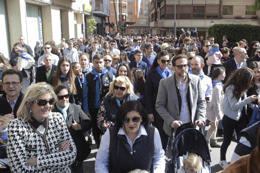 Una marea azul recorre el casco antiguo y el centro de Lorca