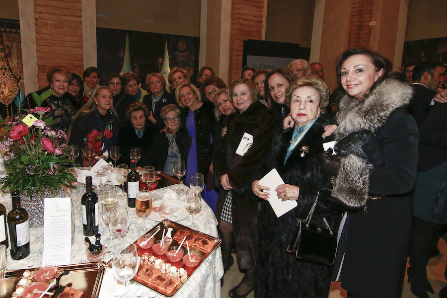 La pregonera reúne a blancos y azules en el Mass