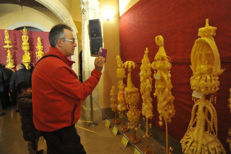 Exposición de palmas blancas en Elche