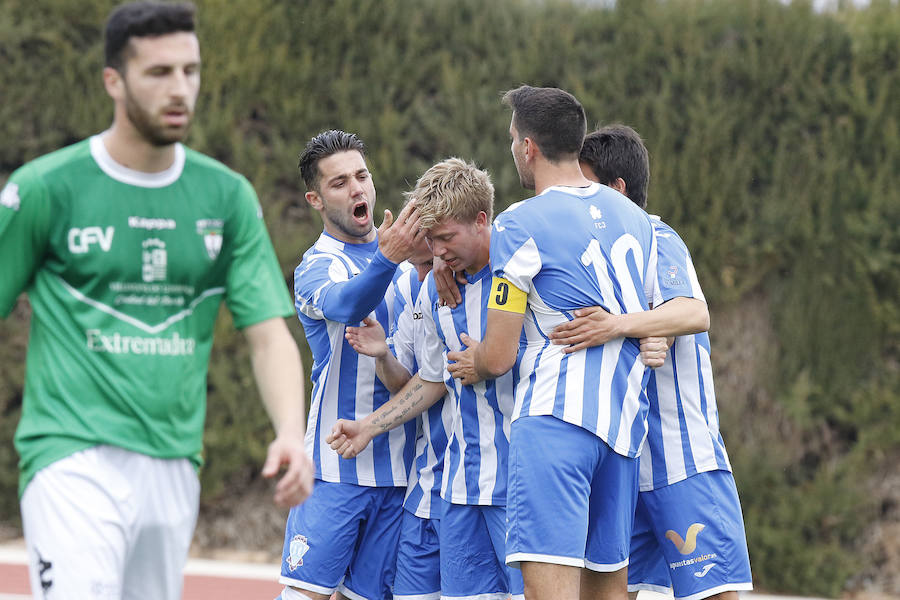 El Jumilla se aleja del descenso