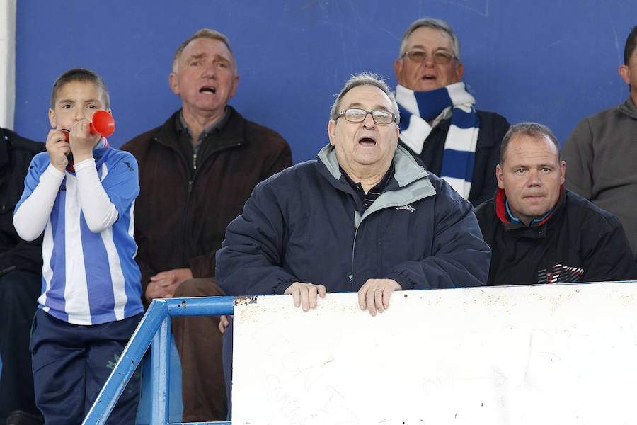 El Jumilla se aleja del descenso
