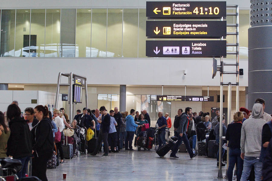 Cancelados 30 vuelos en Alicante por la huelga de controladores franceses