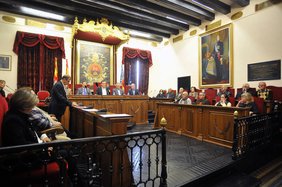 Pleno de mayores en el Ayuntamiento de Elche