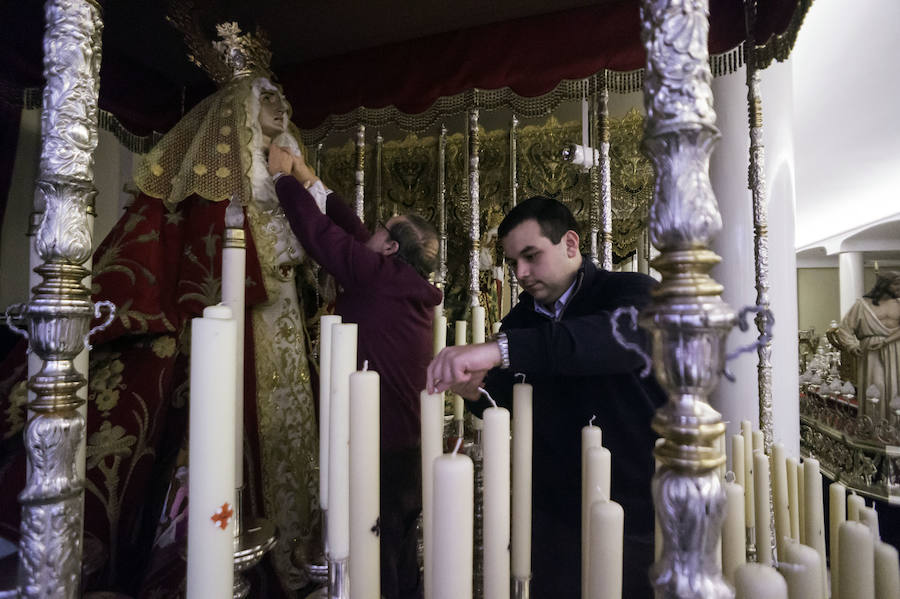 Cofrades, presidentes, floristas o tambores confluyen en el Museo de Semana Santa