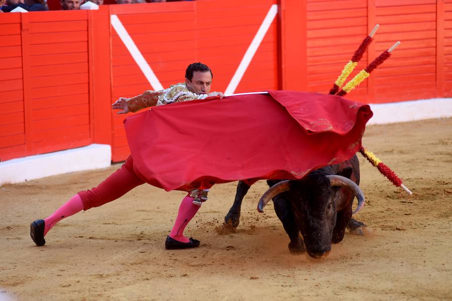 Puerta sufre una grave cornada de 25 centímetros en la pierna