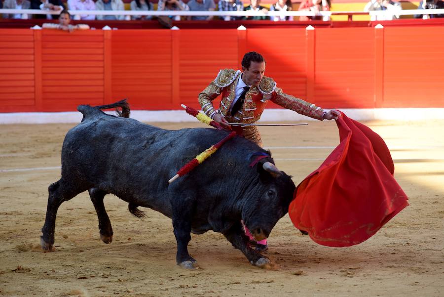 Puerta sufre una grave cornada de 25 centímetros en la pierna