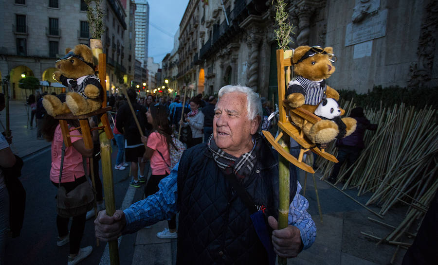 Miles de romeros participan en la Peregrina (II)