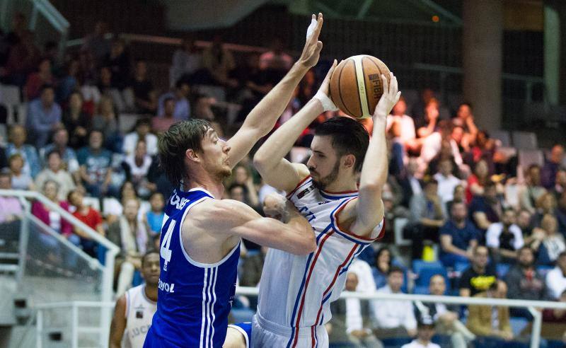 Las mejores imágenes del Lucentum-CB Tarragona (64-75)