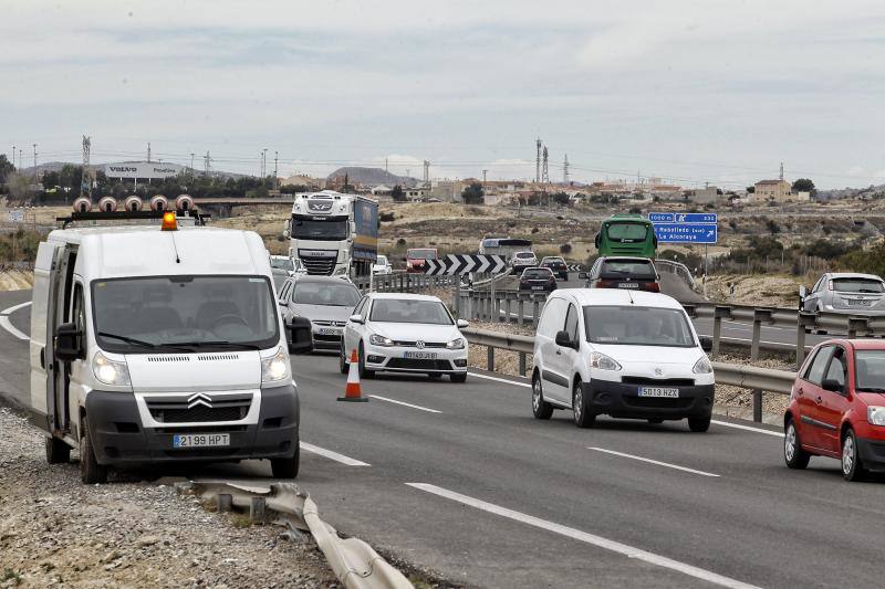 Un camionero grave tras el vuelco de su vehículo en la autovía A-31