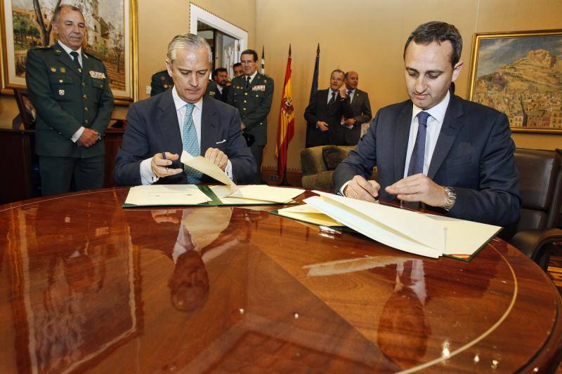 Homenaje a los guardias civiles asesinados por el terrorismo