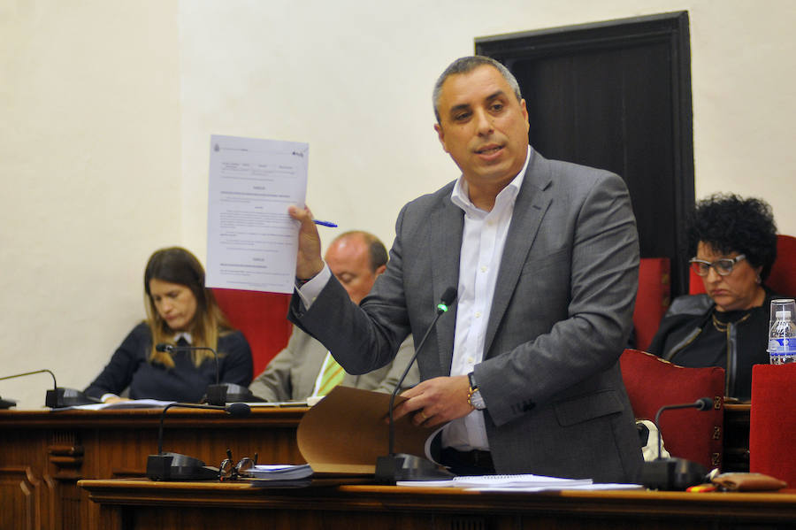 Pleno en el Ayuntamiento de Elche