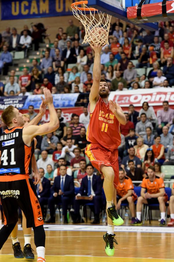 El UCAM CB arrolla al Valencia Basket tras el descanso (80-62)