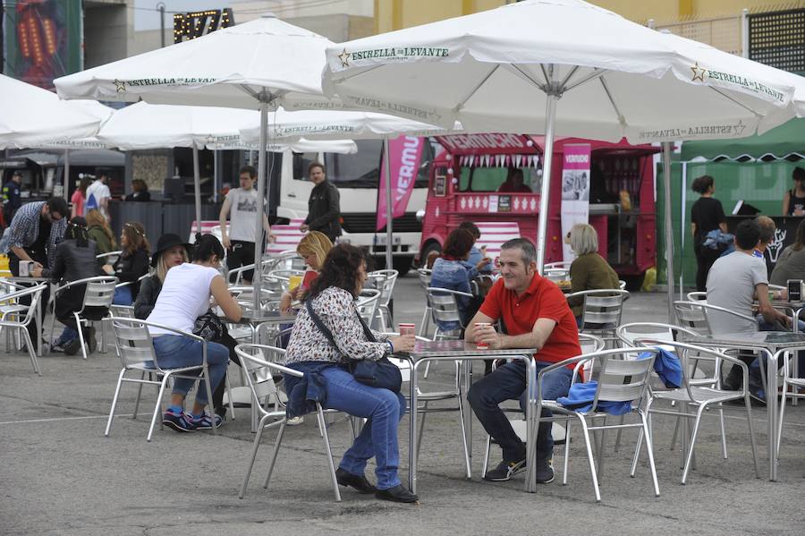 Sábado de &#039;tardeo&#039; festivalero