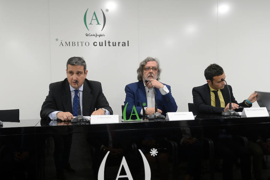 Una muestra del Misteri inaugura el Ámbito Cultural de El Corte Inglés