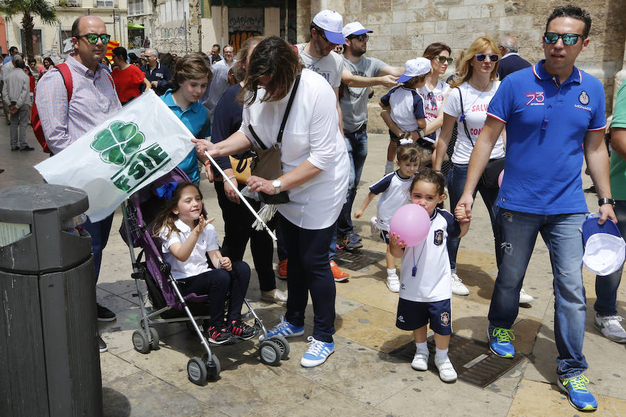 Familias y docentes piden «salvar» la escuela concertada