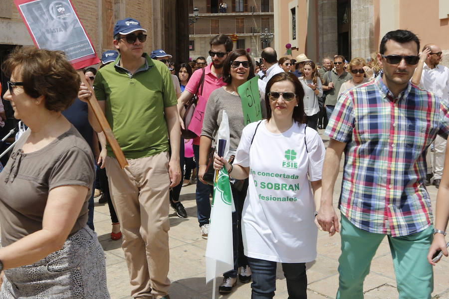 Familias y docentes piden «salvar» la escuela concertada