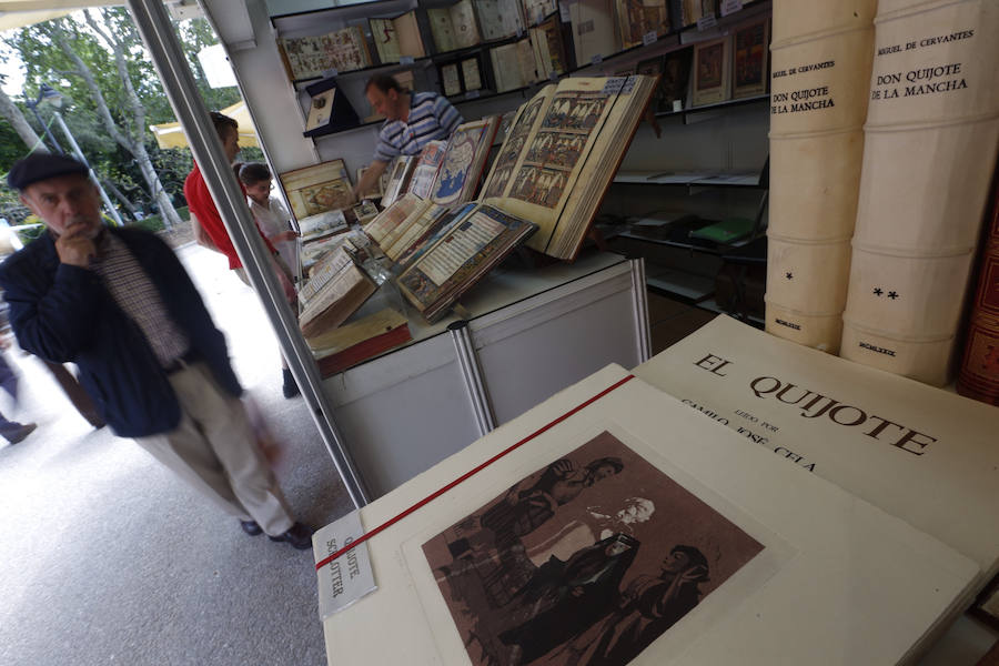 La reina Letizia inaugura la Feria del Libro de Madrid