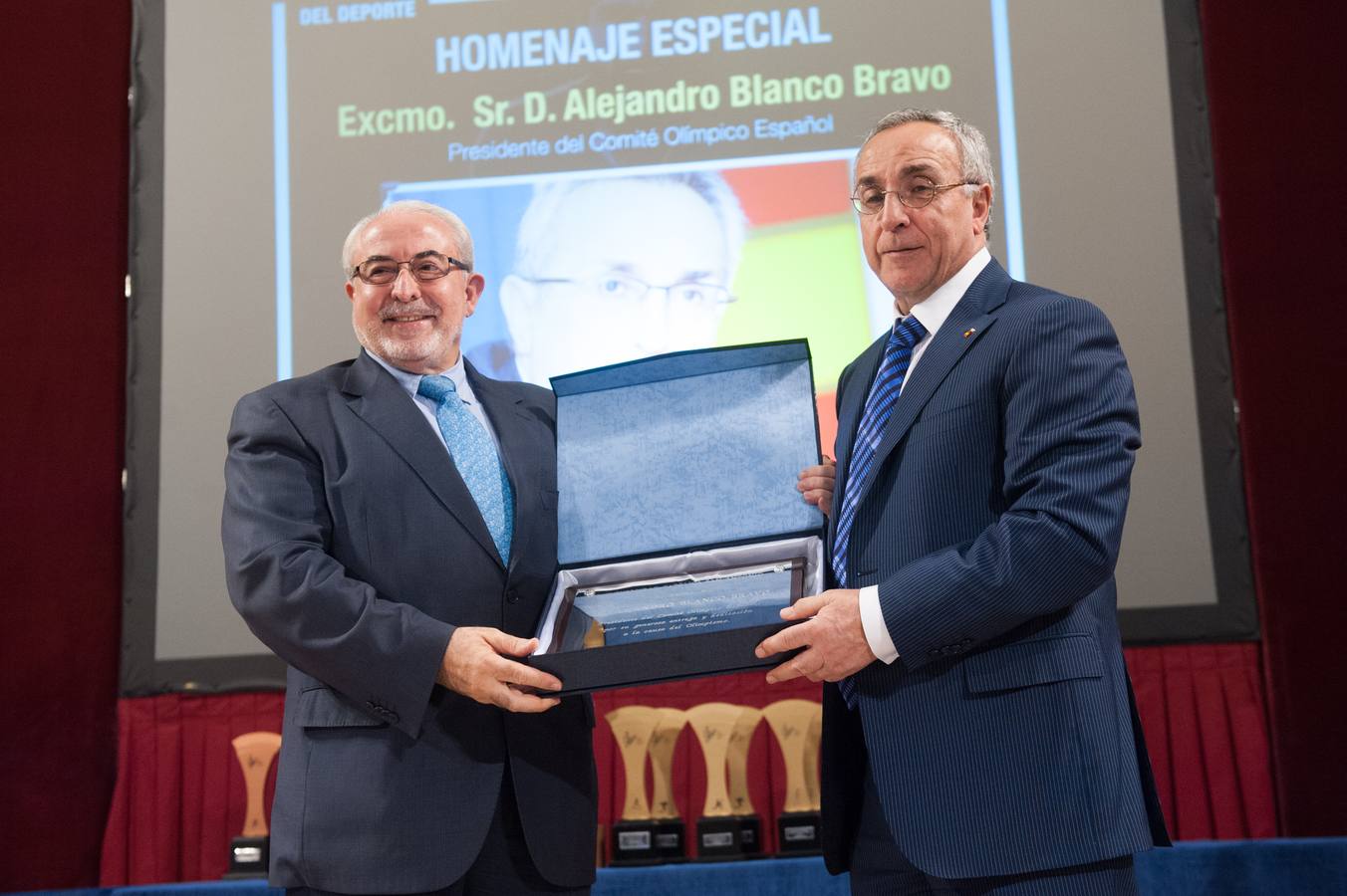 La UCAM premia a su enorme &#039;familia&#039; deportiva
