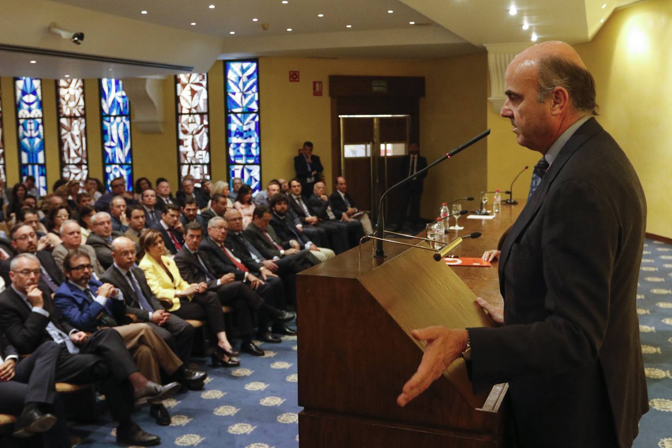 De Guindos participa en un acto de la Cámara de Comercio de Murcia