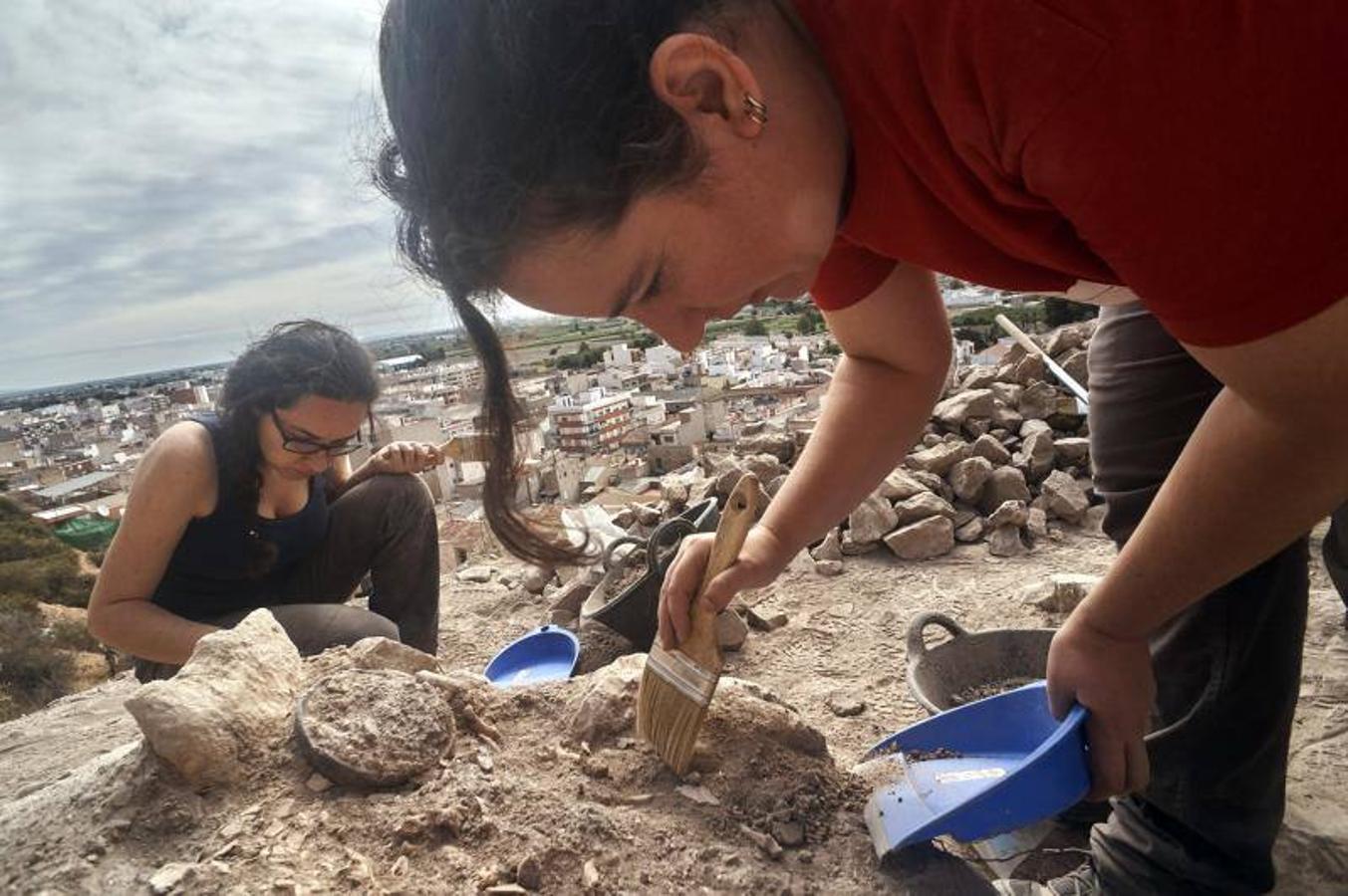 El MARQ insta al Ayuntamiento de Callosa a afianzar el yacimiento de la ladera del castillo