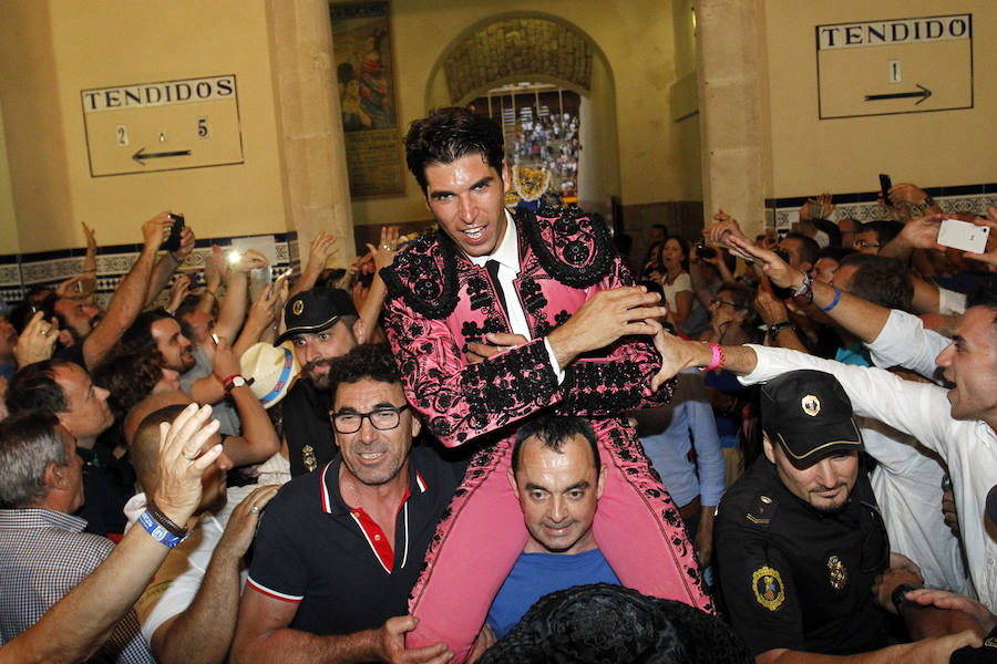 Toros de Hnos. García Jiménez y Olga Jiménez para Francisco Rivera &#039;Paquirri&#039;, David Fandila &#039;El Fandi&#039; y Cayetano en la Feria de Hogueras