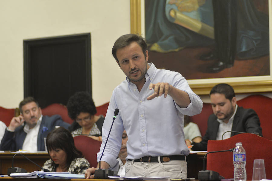 Pleno en el Ayuntamiento de Elche