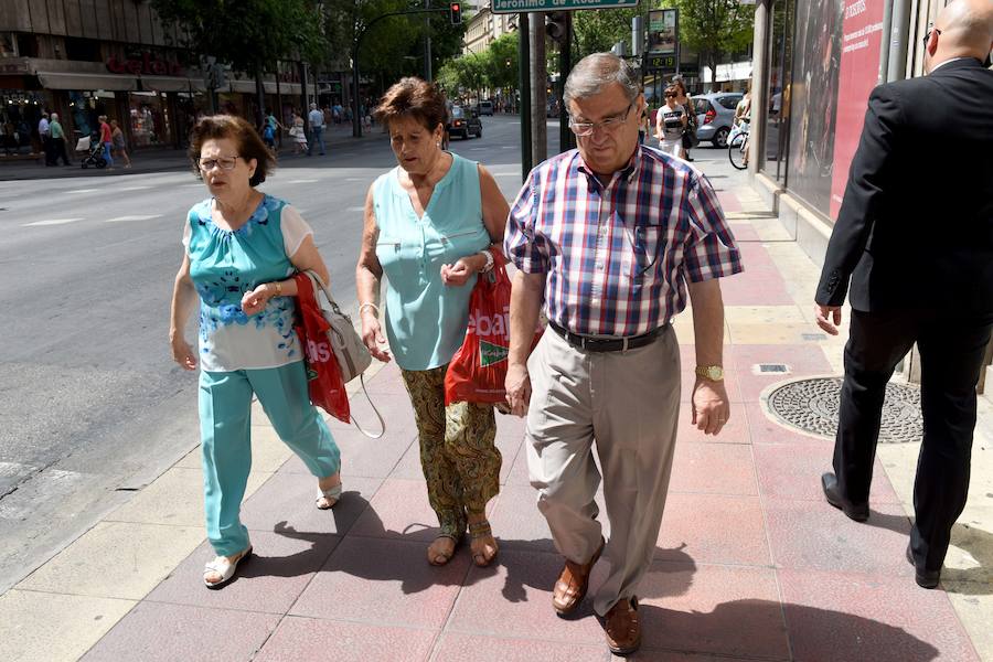 El intenso calor resta clientes a las tiendas en el primer día de rebajas