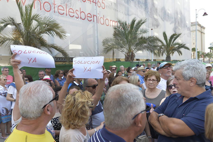 Apoyo vecinal al Hotel Arenales del Sol en Elche