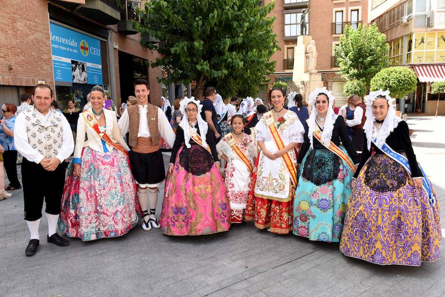 Elda deslumbra con sus falleras