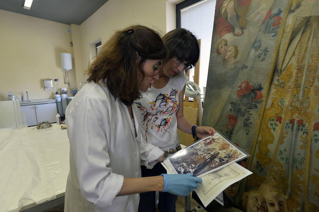 Cultura restaura un cuadro de la Virgen de 1747 para que luzca en el Museo de la Festa de Elche