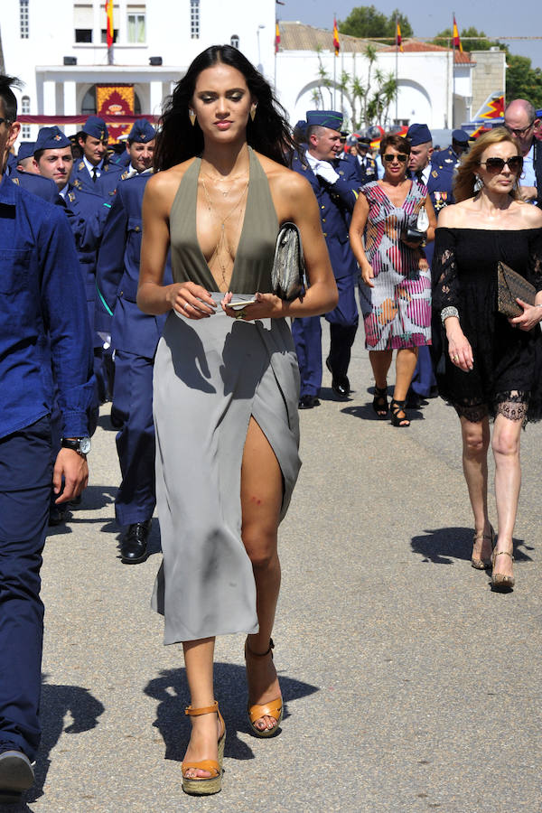 Entrega de despachos a los nuevos oficiales del Ejército del Aire