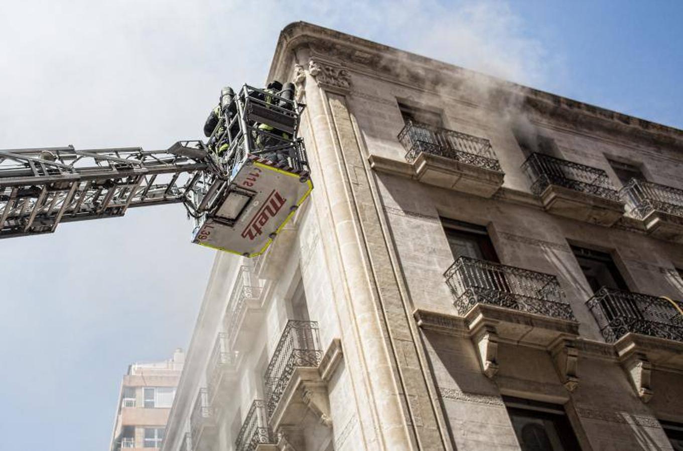 Incendio en el Colegio de Arquitectos de Alicante