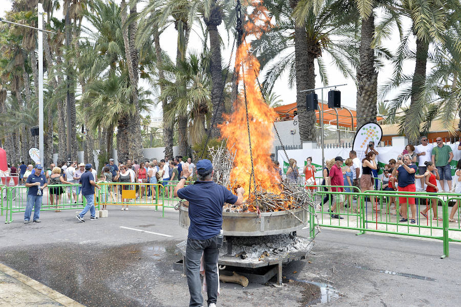 Concurso de arroz con costra en la fiestas de Elche