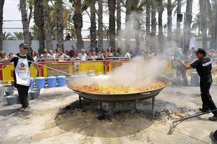 Concurso de arroz con costra en la fiestas de Elche