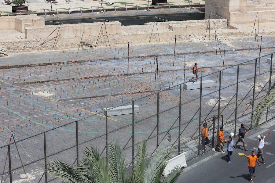 Mascletá en Elche