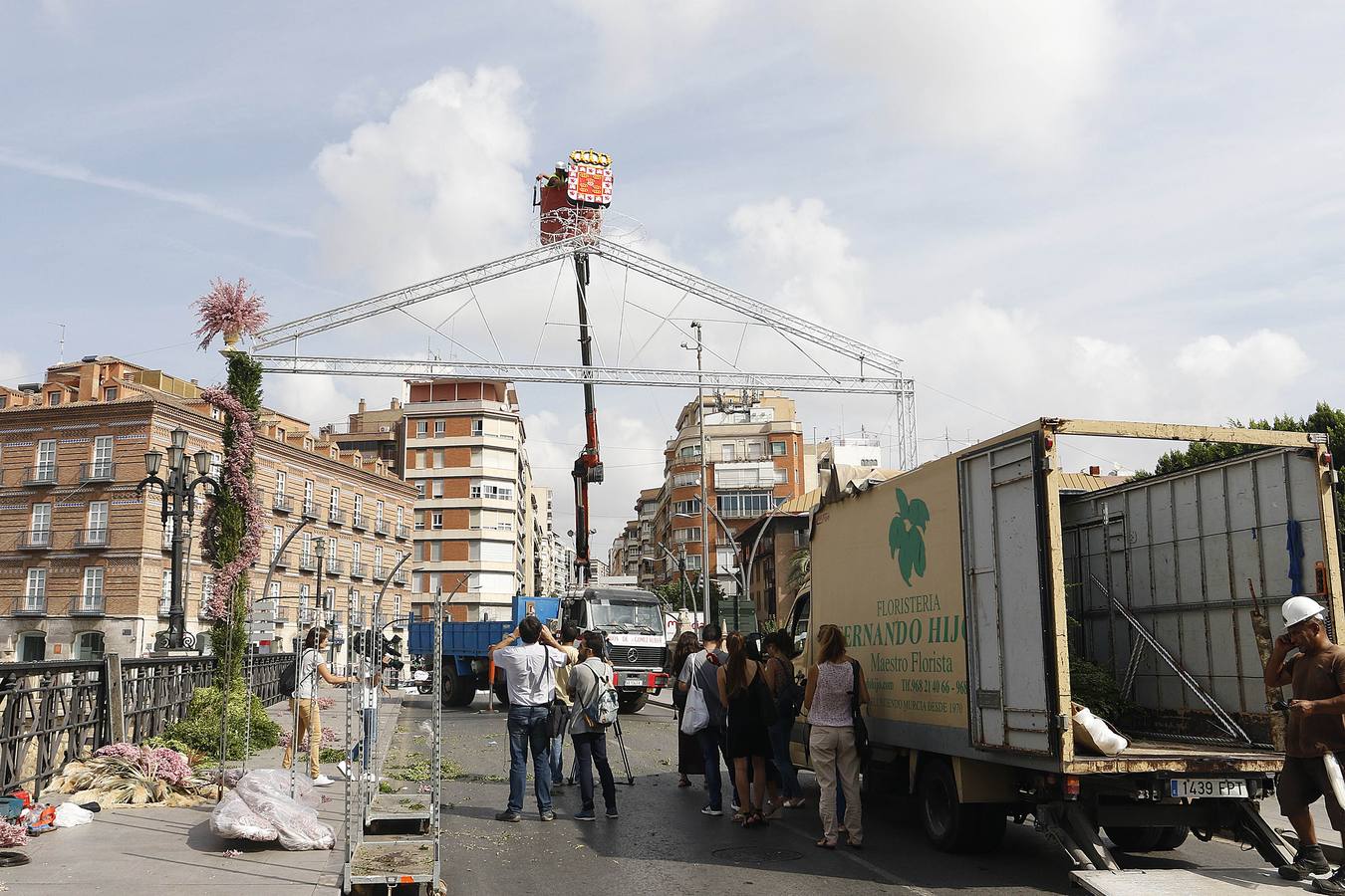 Arcos florares para recibir a la Virgen de la Fuensanta