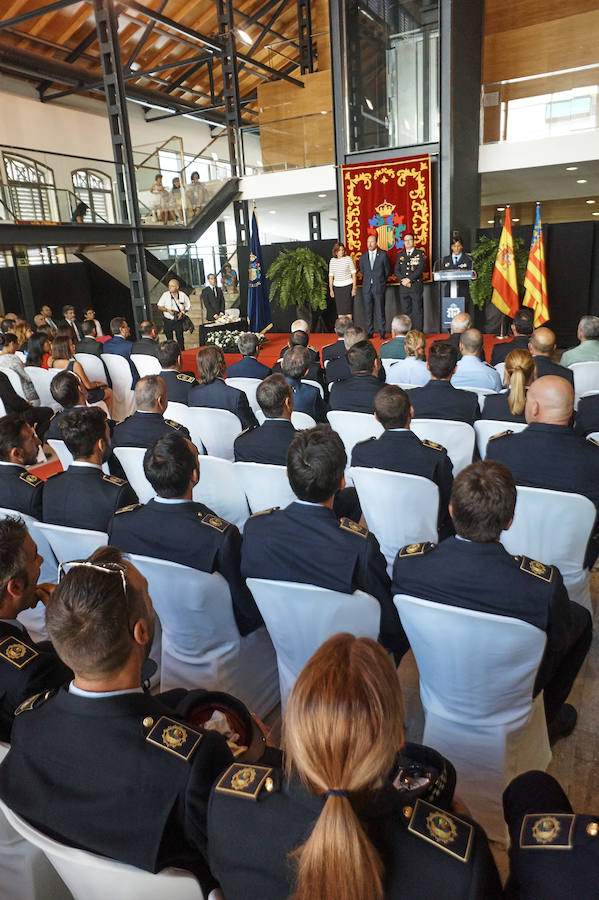 Entrega de medallas con motivo de la festividad de la Virgen de Monserrate