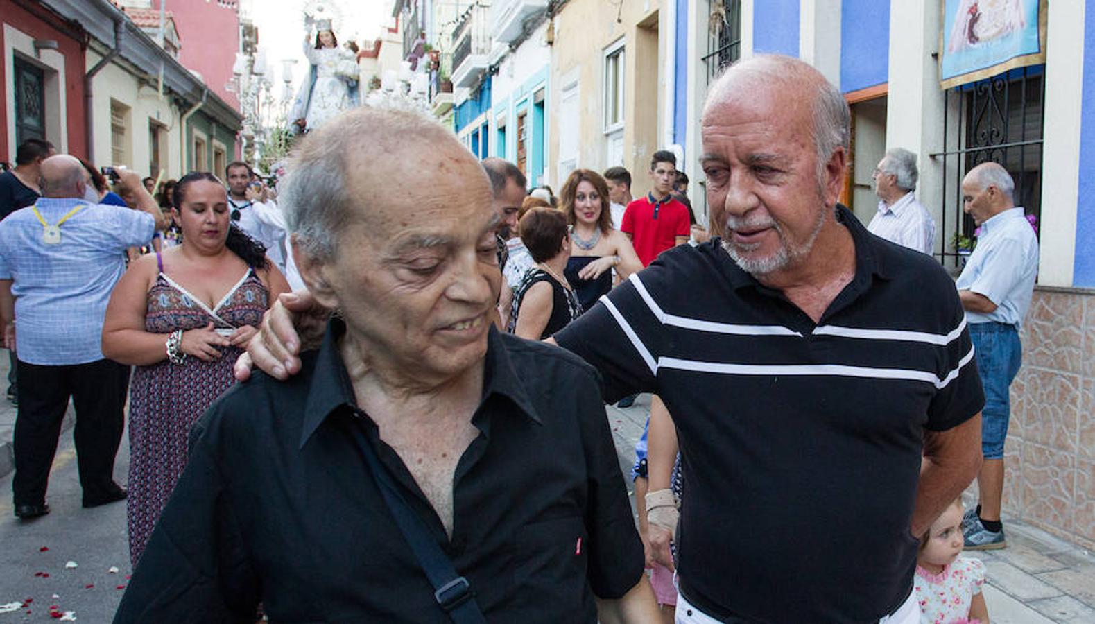 El Raval Roig celebra la procesión de la Virgen del Socorro