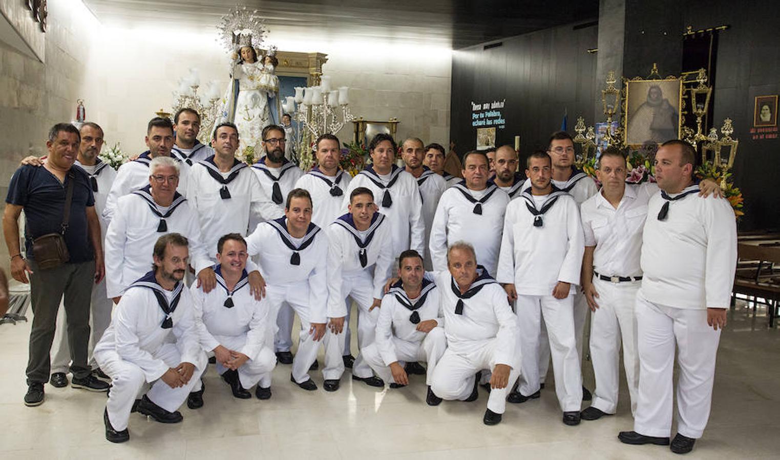 El Raval Roig celebra la procesión de la Virgen del Socorro