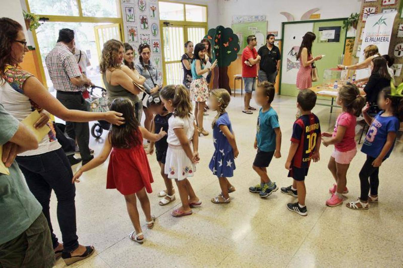 Más de 181.000 familias, de 256 centros, deciden la jornada escolar