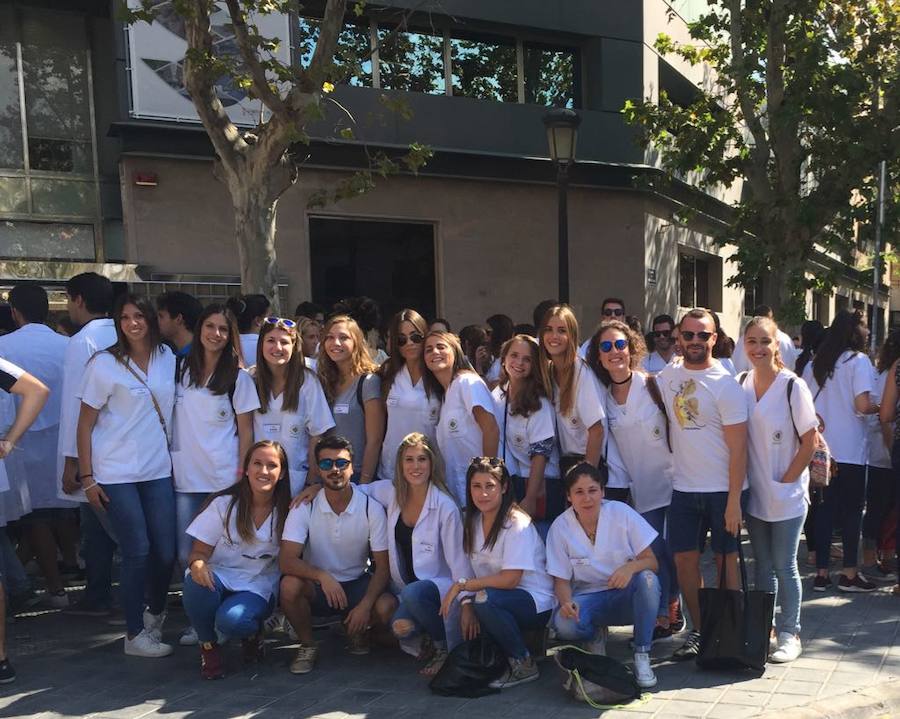Protesta de los universitarios de las universidades privadas ante la problemática de las prácticas de sanidad