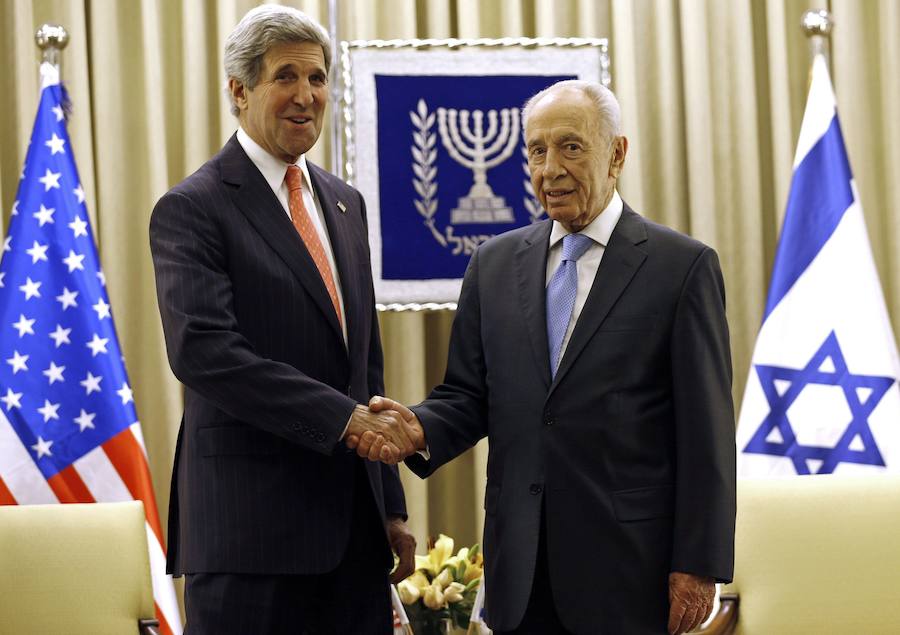 El Secretario de Estado norteamericano, John Kerry, con Simón Peres durante su visita a Israel.