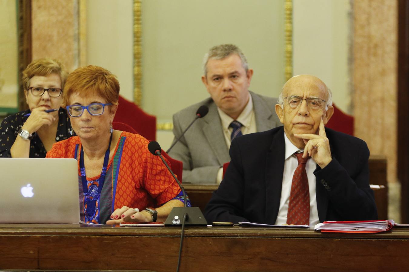 Protesta en el pleno de septiembre en Murcia