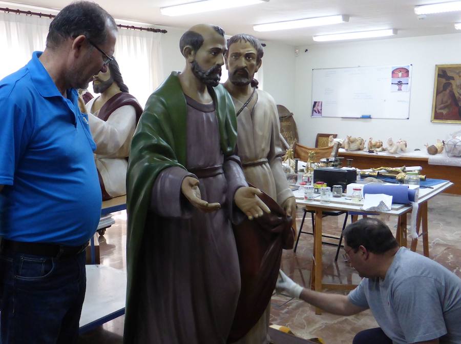 Traslado de las imágenes de la Cofradía de la Samaritana para su restauración