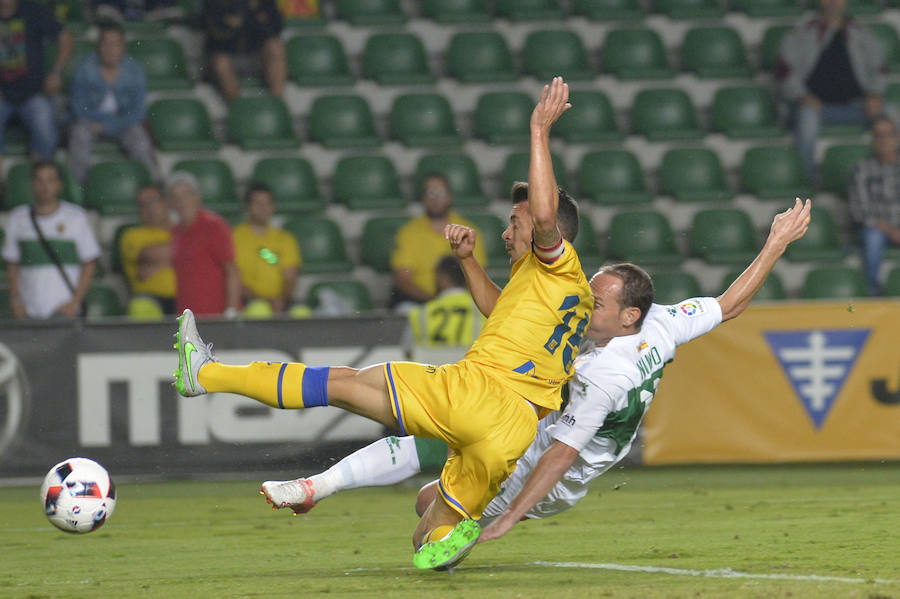 Las mejores imágenes del Elche -Alcorcón de Copa (0-1)